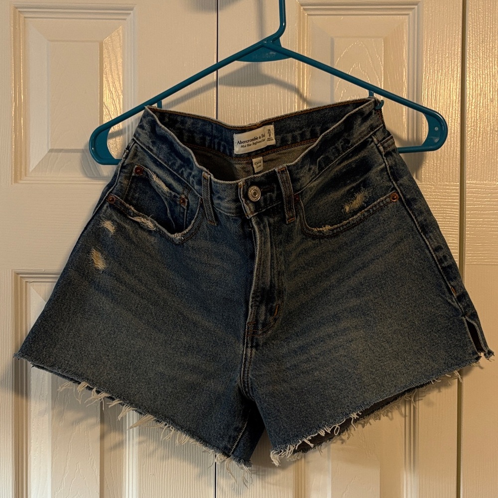 Abercrombie & Fitch Mid Rise Boyfriend Distressed Jean Shorts